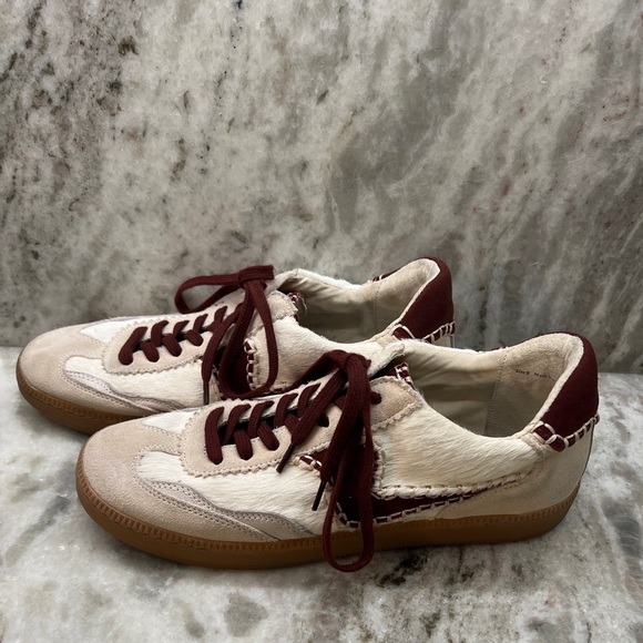 Women’s Dolce Vita Cream and Maroon Calf Hair Casual Sneakers size 9 LIKE NEW - Picture 6 of 9